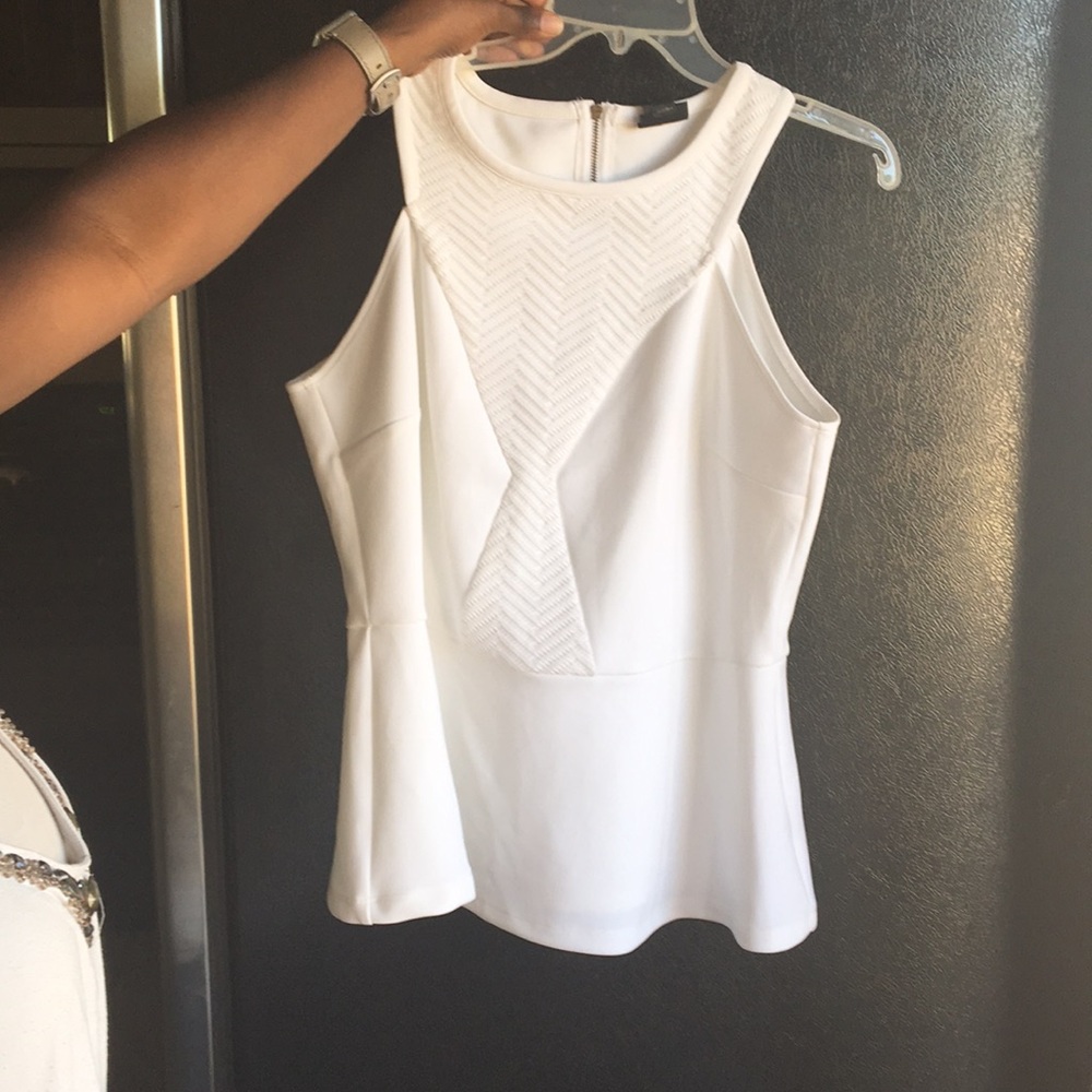 Sleevles dressy white blouse